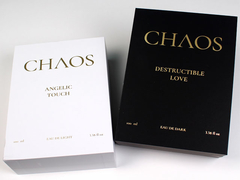 scatola di profumi in bianco e nero