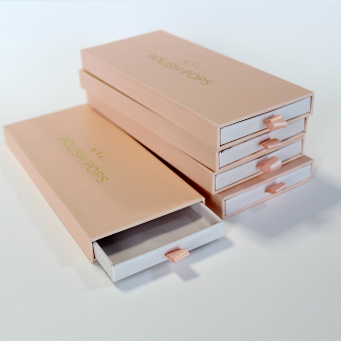 Scatola per unghie finte di lusso con laminazione lucida, rivestimento UV e verniciatura per manicure di bellezza