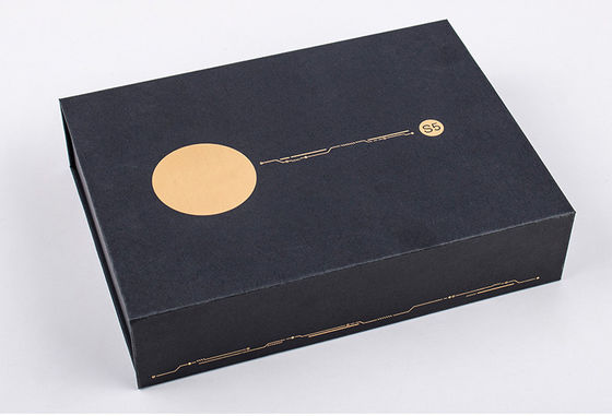 Magnete per scatole regalo in cartone nero con inserto personalizzato per bottiglie