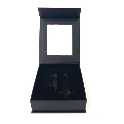 Contenitore di regalo magnetico solido nero su ordinazione che imballa con la chiara inserzione della schiuma della finestra