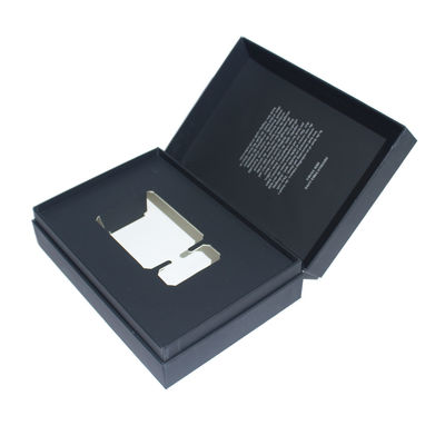 Disegno di imballaggi per scatole di profumi in bianco e nero con chiusura magnetica per le piccole imprese